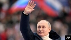ARHIVA - Ruski predsjednik Vladimir Putin (Foto: Ramil Sitdikov/Sputnik Pool Photo via AP)