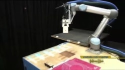 မိခင်စက်ရုပ်နဲ့ သားသမီးများ