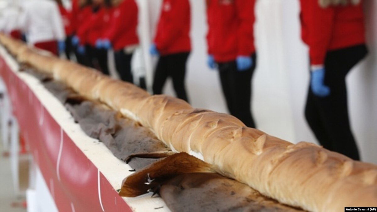 Macron Ingin Baguette Perancis Raih Status Warisan Budaya UNESCO