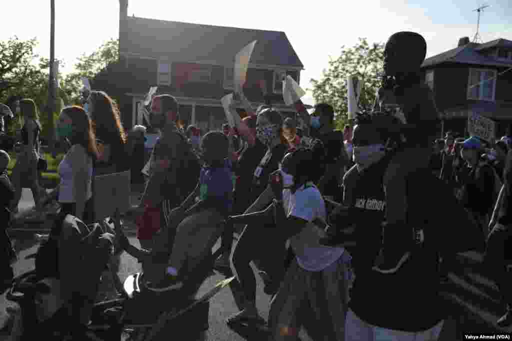 Peaceful protests in Harrisonburg