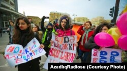 “Qadına şiddətə yox!” aksiyasından fotolar