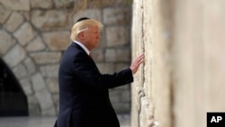 Le président américain au mur des Lamentations, à Jérusalem, le 22 mai 2017.