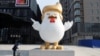 Pabrik China Kebanjiran Permintaan untuk Balon Ayam Mirip Trump