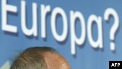 Bộ trưởng Tài chánh Đức Wolfgang Schaeuble cho rằng các nước không cần phải trợ giúp thêm cho Hy Lạp.