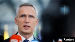 옌스 스톨텐베르그 북대서양조약기구(NATO ·나토) 사무총장이 4일 벨기에 브뤼셀에서 취재진과 환담하고 있다. (자료사진)