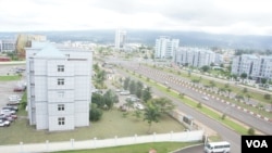 Vue sur la capitale Malabo, en Guinée équatoriale. (Moki Edwin Kindzeka/VOA)