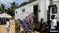 Une clinique mobile pour la vaccination, à Abidjan, le 23 septembre 2021.