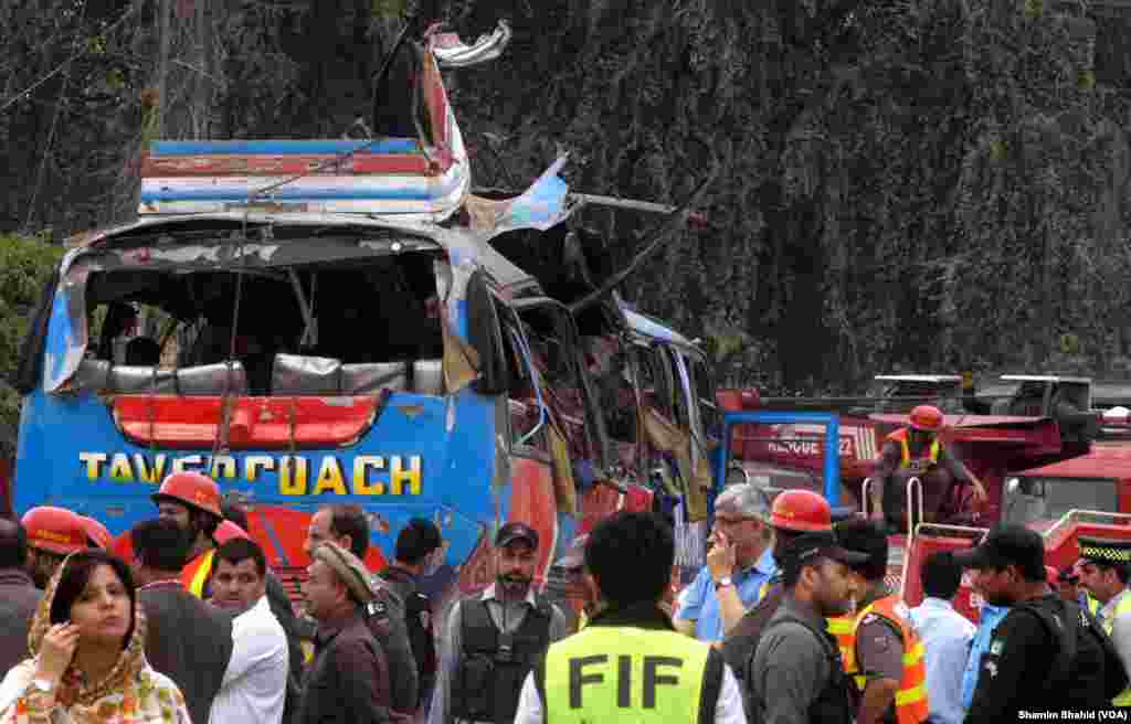 اسپتال حکام کے مطابق زخمیوں میں سے بعض کی حالت تشویشناک ہے جس سے ہلاکتوں میں اضافے کا خدشہ ہے۔