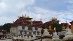 རྒྱ་གར་ནས་ཕེབས་པའི་དགེ་བཤེས་ཚོས་དཔེ་ཁྲིད་གནང་མི་ཆོག་པ།