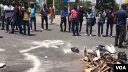 Haitian protesters participate in a Vodou ceremony near the national palace, April 21, 2021. (VOA/Renan Toussaint)
