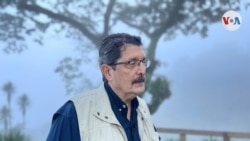 Joe Molina, propietario de finca Bosque Lya, en Los Naranjos, Sonsonate. [Foto: VOA/Karla Arévalo]