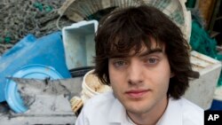 Boyan Slat, warga Belanda pendiri 'Ocean Cleanup' sebelum memberikan presentasi di Utrecht, Belanda (foto; dok). 