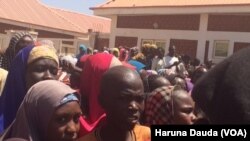 Des déplacés dans un camp à Borno, Nigeria, 6 mars 2017