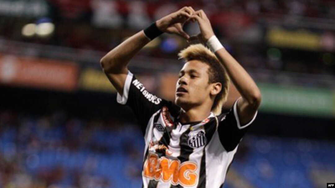 Penyerang tengah klub Santos Brazil, Neymar Da Silva memutuskan bergabung dengan klub Barcelona (foto: dok). 