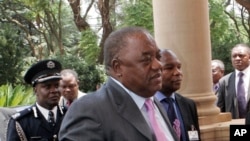 Zambia's former President Rupiah Banda arrives at the Presidential Guest House for Extra-Ordinary Summit in Pretoria, South Africa, January 26, 2009. 