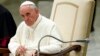 Papa pide balance en la Iglesia