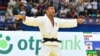 Pejudo Iran Saeid Mollaei saat memenangkan tarung judo putra kelas di bawah 81 kg, di Kejuaraan Judo Dunia di Baku, 23 September 2018. (Foto: AFP)