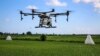 Uji coba drone yang digunakan untuk menyemprot tempat berkembang biak nyamuk pembawa malaria di sawah Cheju di wilayah Cheju selatan pulau Zanzibar, Tanzania, 31 Oktober 2019. (Foto: dok).