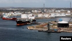 El ministerio de Energía de Azerbaiyán emitió un comunicado el martes 19 de marzo de 2019 tras las conversaciones celebradas en Bakú entre su ministro de Energía local y su par venezolano y presidente de la petrolera estatal PDVSA, Manuel Quevedo.