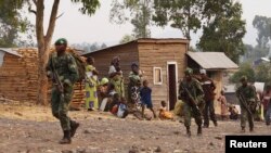 Wanajeshi wa serikali ya congo katika eneo la mapigano na kundi la M23.