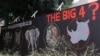 Kenya gắn chip cho tê giác để ngừa săn trộm