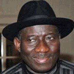 Presiden Nigeria, Jonathan Goodluck menjadi tuan rumah KTT ECOWAS membahas krisis di Pantai Gading.