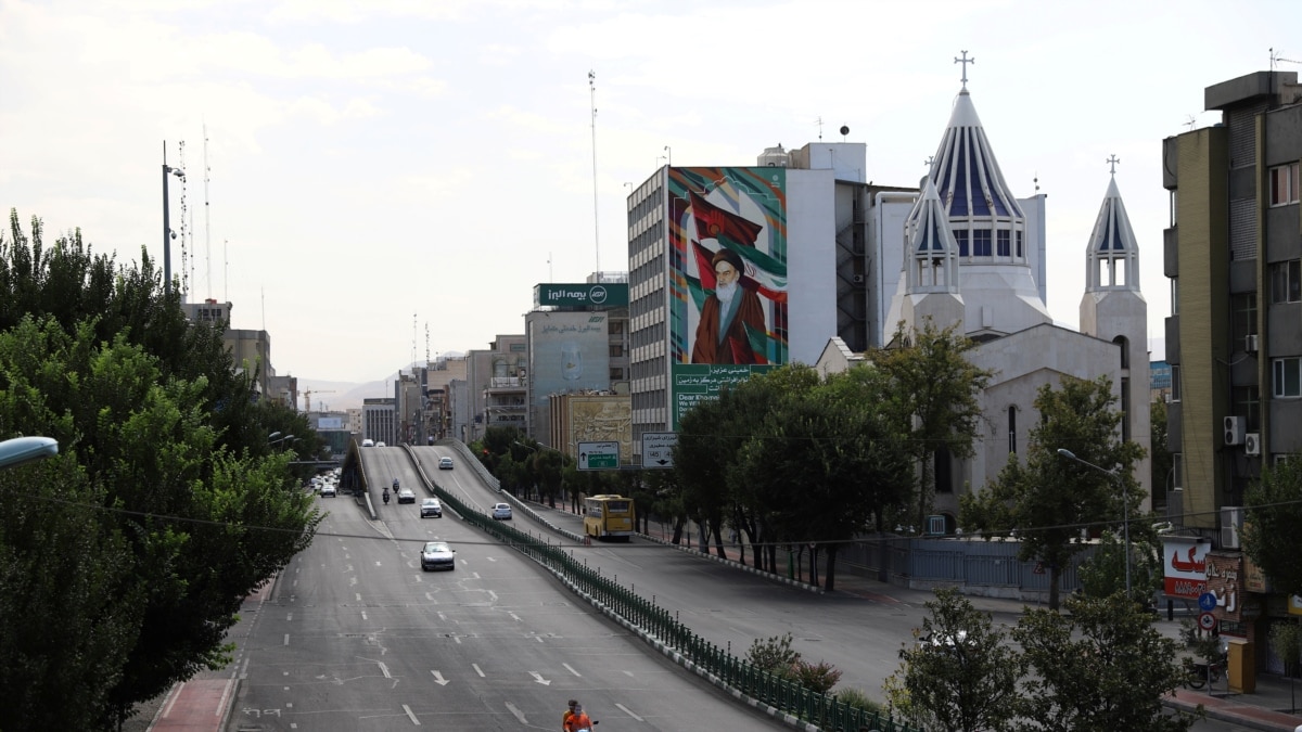 Lockdown di Iran, Jalan-Jalan Lengang di Teheran - Vimarsana News