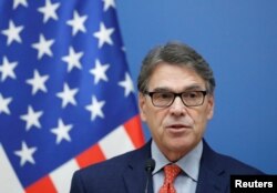 U.S. Energy Secretary Rick Perry attends a joint news conference with Hungarian Foreign Minister Peter Szijjarto in Budapest, Hungary, Nov. 13, 2018.