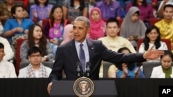 Tổng thống Mỹ Barack Obama phát biểu trong một sự kiện ở tòa thị chính tại Kuala Lumpur, Malaysia, ngày 20/11/2015. 