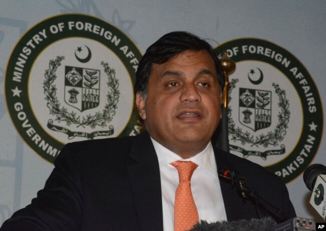 Pakistan Foreign Ministry spokesman Mohammad Faisal briefs reporters in Islamabad, May 1, 2019.