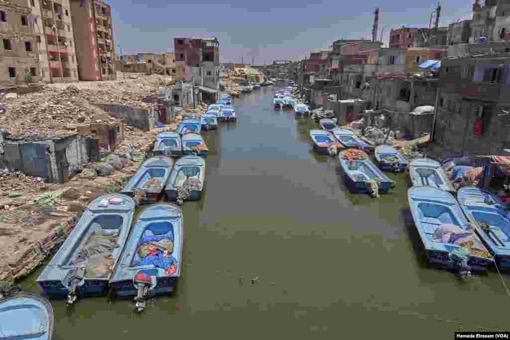 Residents of the fishing community of al Max say sea rising sea levels are weakening the soil and foundations of their homes, forcing some to evacuate to other parts of the city.