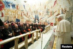 2013年2月23日，天主教教宗本笃16世在梵蒂冈对枢机主教发表谈话
