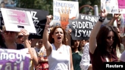 Турецькі жінки борються за свої права