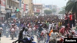 Manifestation contre l'ingérence du Rwanda dans la crise du Burundi, à Bujumbura, le 13 février 2016. (REUTERS/Jean Pierre Aime Harerimana)