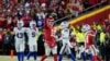 Patrick Mahomes (15), quarterback de los Chiefs de Kansas City, celebra después de lanzar un pase durante la segunda mitad del Juego de Campeonato de la Conferencia Americana en contra de los Bills de Buffalo, el 26 de enero de 2025, en Kansas City, Missouri.