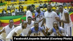 Equipe nationale ya basketball na RDC nsima na elonga na bango liboso ya Angola na AfroCan, na Bamako, Mali, 25 juillet 2019. (Facebook/Léopards Basket)