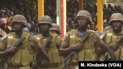 Des militaires de l’armée camerounaise à Yaoundé, 20 mai 2018.