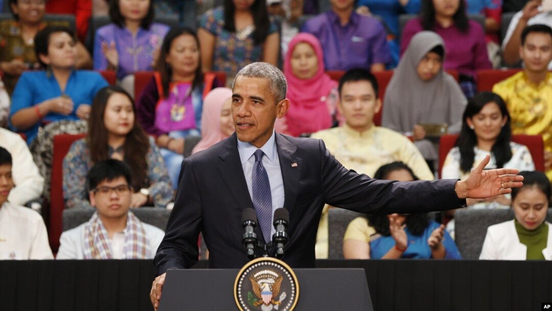 Tổng thống Mỹ Barack Obama phát biểu tại một trung tâm hội nghị ở Kuala Lumpur, Malaysia, ngày 20/11/2015.