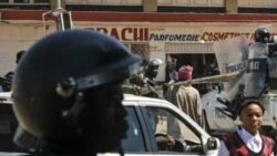 Ba taximen balobi ntina ya marche na bango na Lubumbashi