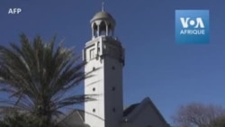 Prières dans une mosquée sud-africaine pour les victimes de la maladie COVID-19