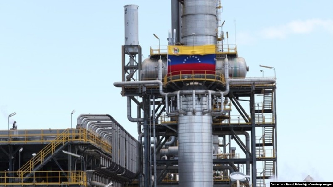 Venezuela ve ABD arasındaki ilişkiler çok iyi bir dönemden geçmese de Güney Amerika ülkesinin ABD’ye yaptığı petrol ihracatı artmaya devam ediyor.
