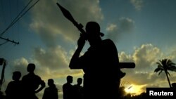 팔레스타인 가자지구의 파타 대원이 유탄발사기(RPG)를 들고 있다. (자료사진)