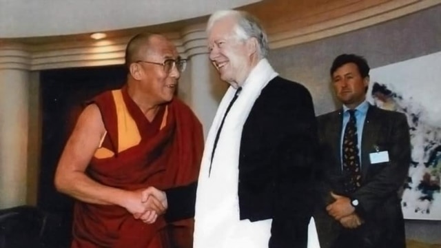 ཨ་རིའི་སྲིད་འཛིན་ཟུར་པ་ཇིམྨི་ ཀར་ཊར་དང་བོད་དོན།  - ཟླ་བ་བཅུ་གཉིས། ༣༠, ༢༠༢༤ episode artwork
