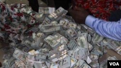 Wasu daga cikin kudaden da aka yi ta bankadowa a gwamnatin Buhari