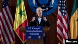 Hillary Clinton numa alocução no Senegal sobre a cooperação bilateral, democracia e boa governação