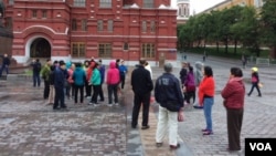 莫斯科紅場附近的中國遊客。（美國之音白樺） 