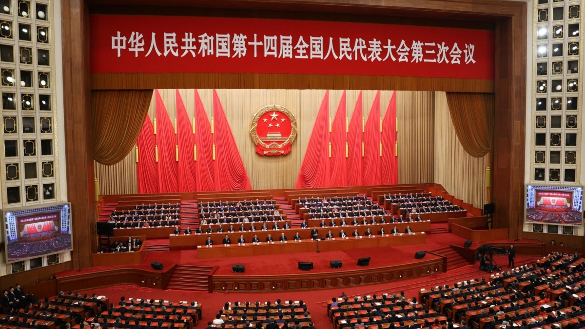 黄浦江封: 一个模糊性掩护战略的形成:中国“两会”观察
