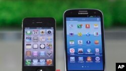 Smartphone produksi Samsung dan Apple