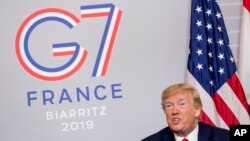 Presiden Donald Trump berbicara dalam pertemuan bilateral dengan Presiden Mesir Abdel Fattah al-Sissi di KTT G-7 di Biarritz, Perancis, Senin, 26 Agustus 2019. (Foto AP / Andrew Harnik)