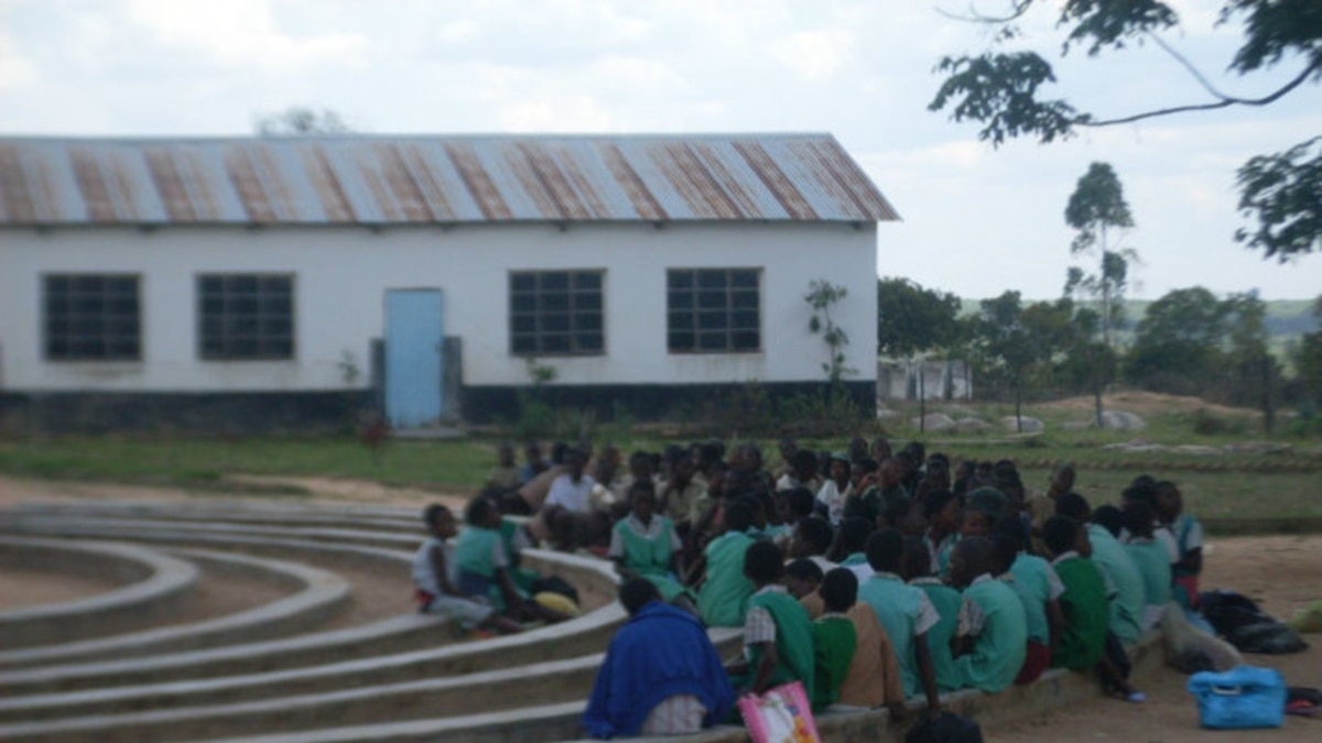 Zimbabwe Ministers Agree Not to Indigenize Non-Profit Making Schools